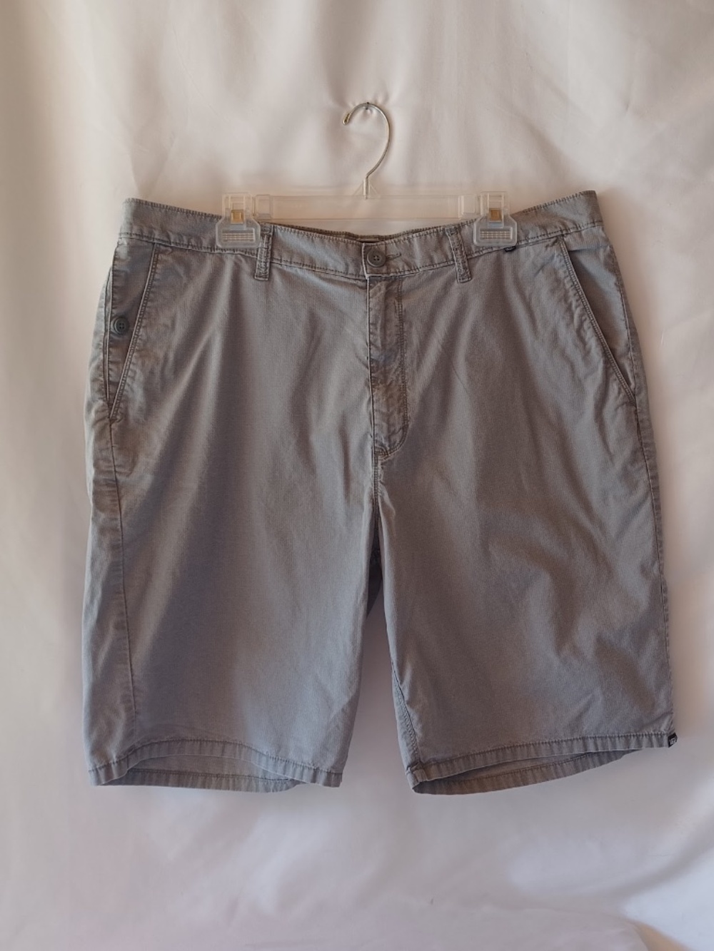 VANS Men's Gray Shorts Gray 100% Woven Cotton Lightweight Size 38